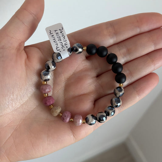 Rhodonite, Sardonyx & Howlite Stretch Bracelet